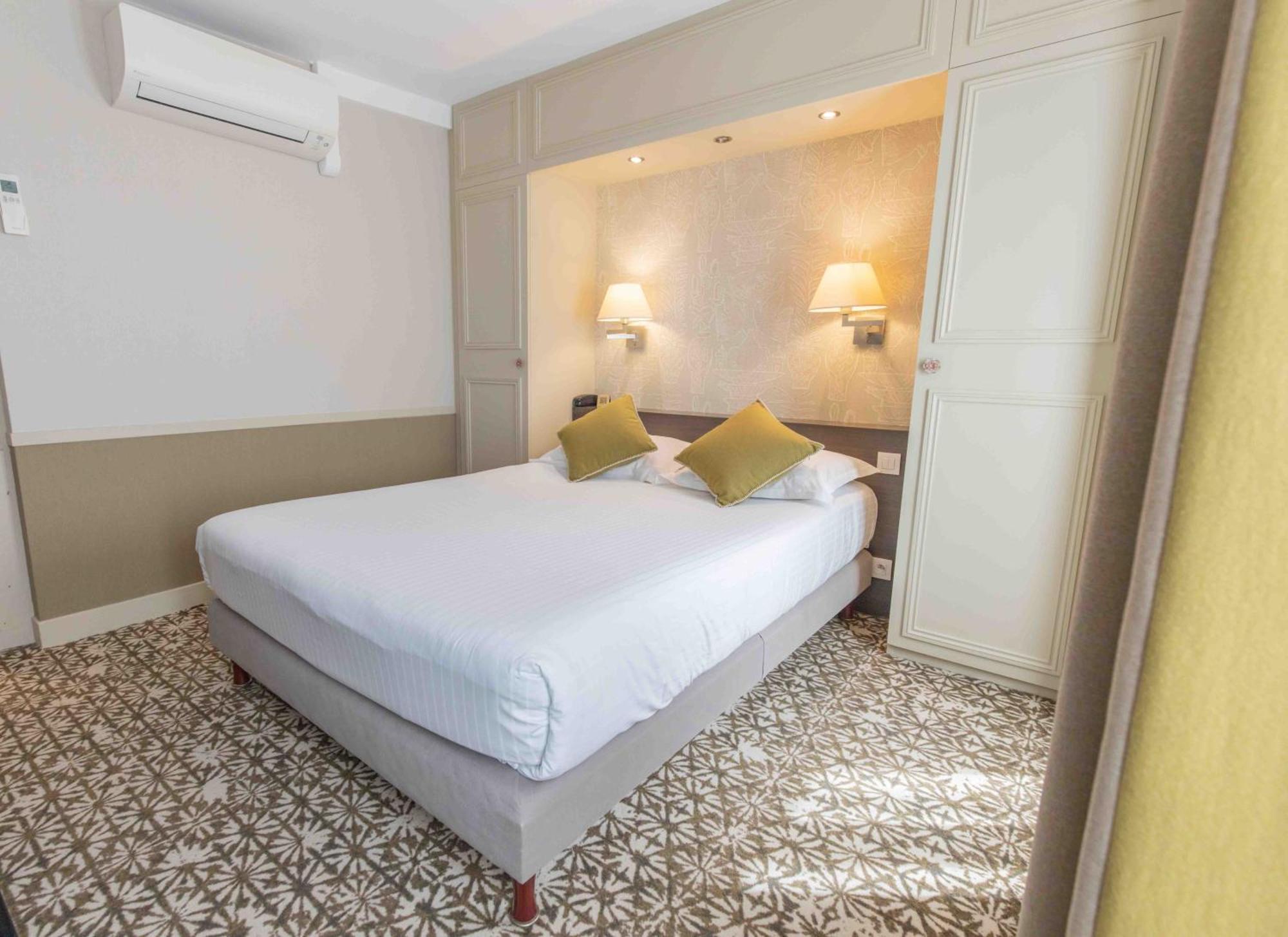 Passy Eiffel Hotel Париж Екстериор снимка