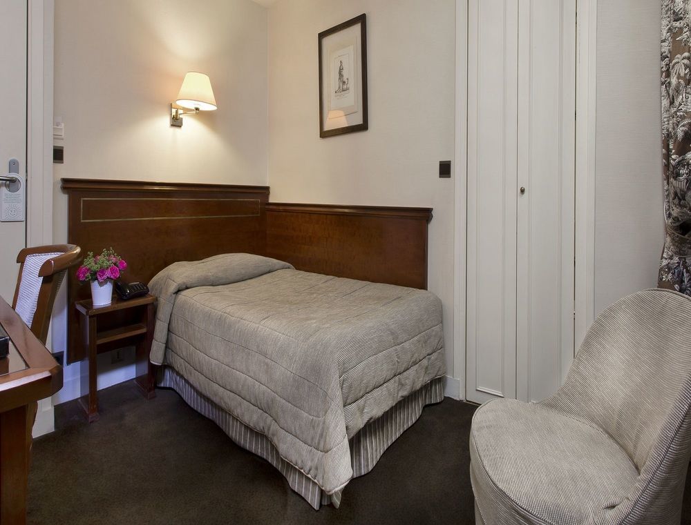 Passy Eiffel Hotel Париж Екстериор снимка