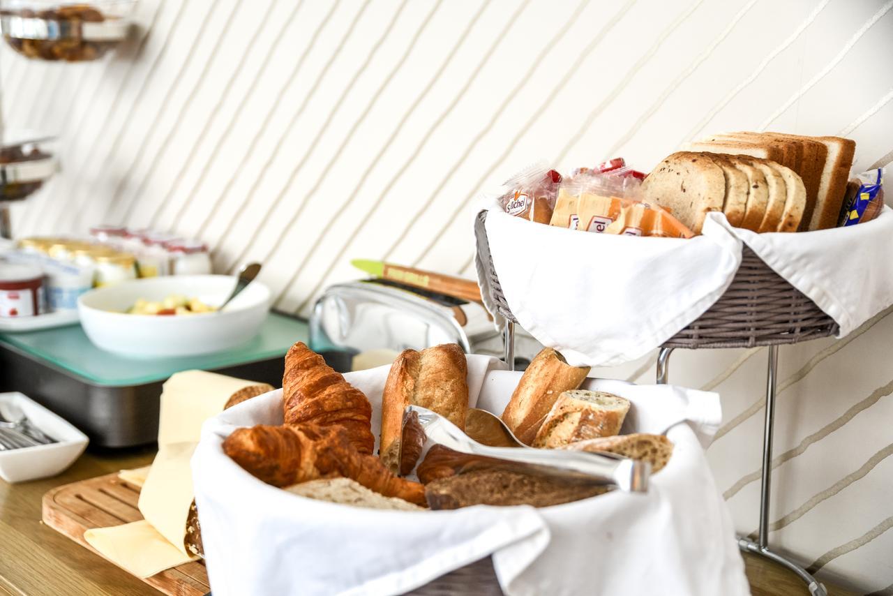 Passy Eiffel Hotel Париж Екстериор снимка